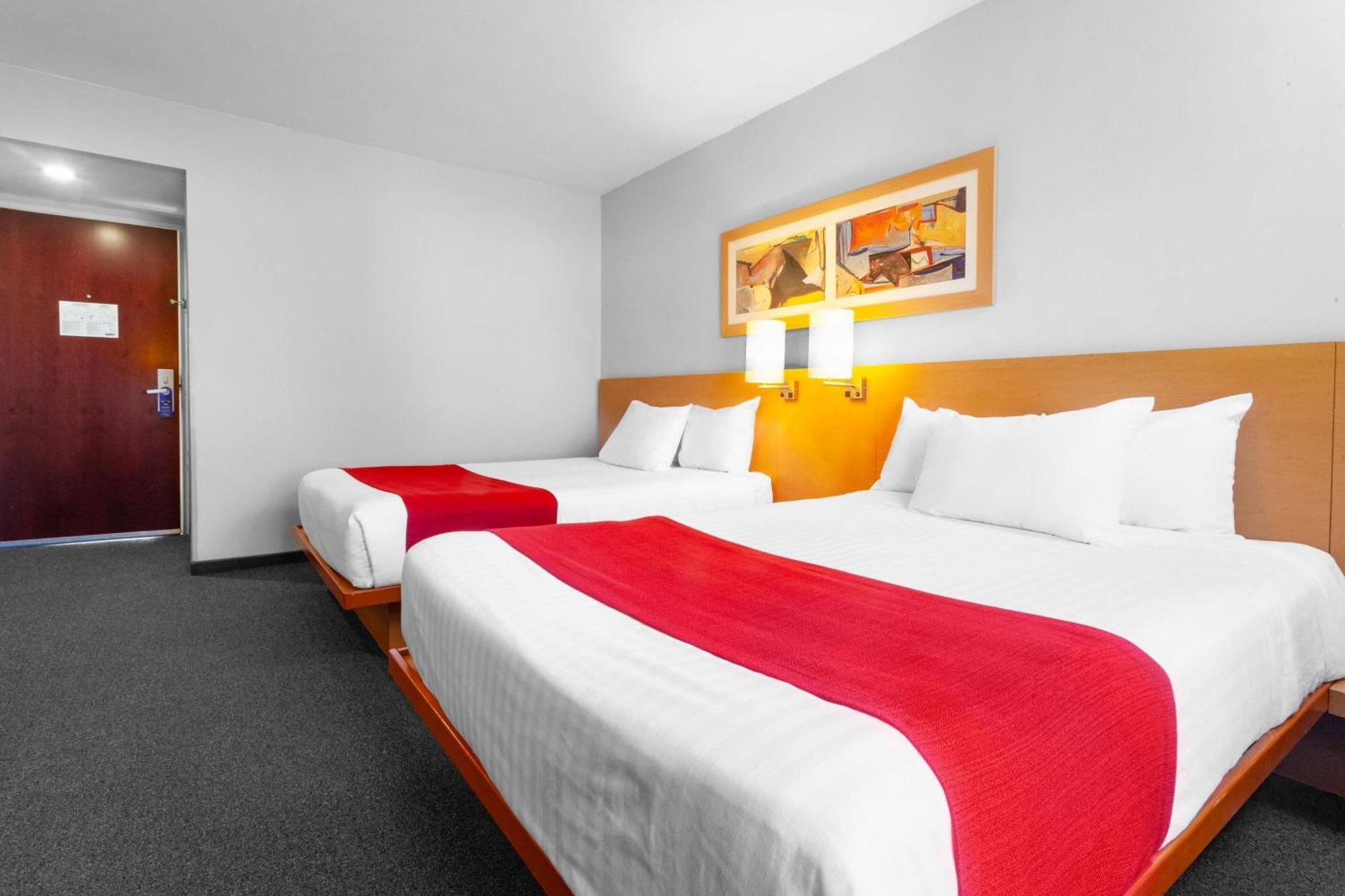 City Express By Marriott Celaya Parque Zewnętrze zdjęcie