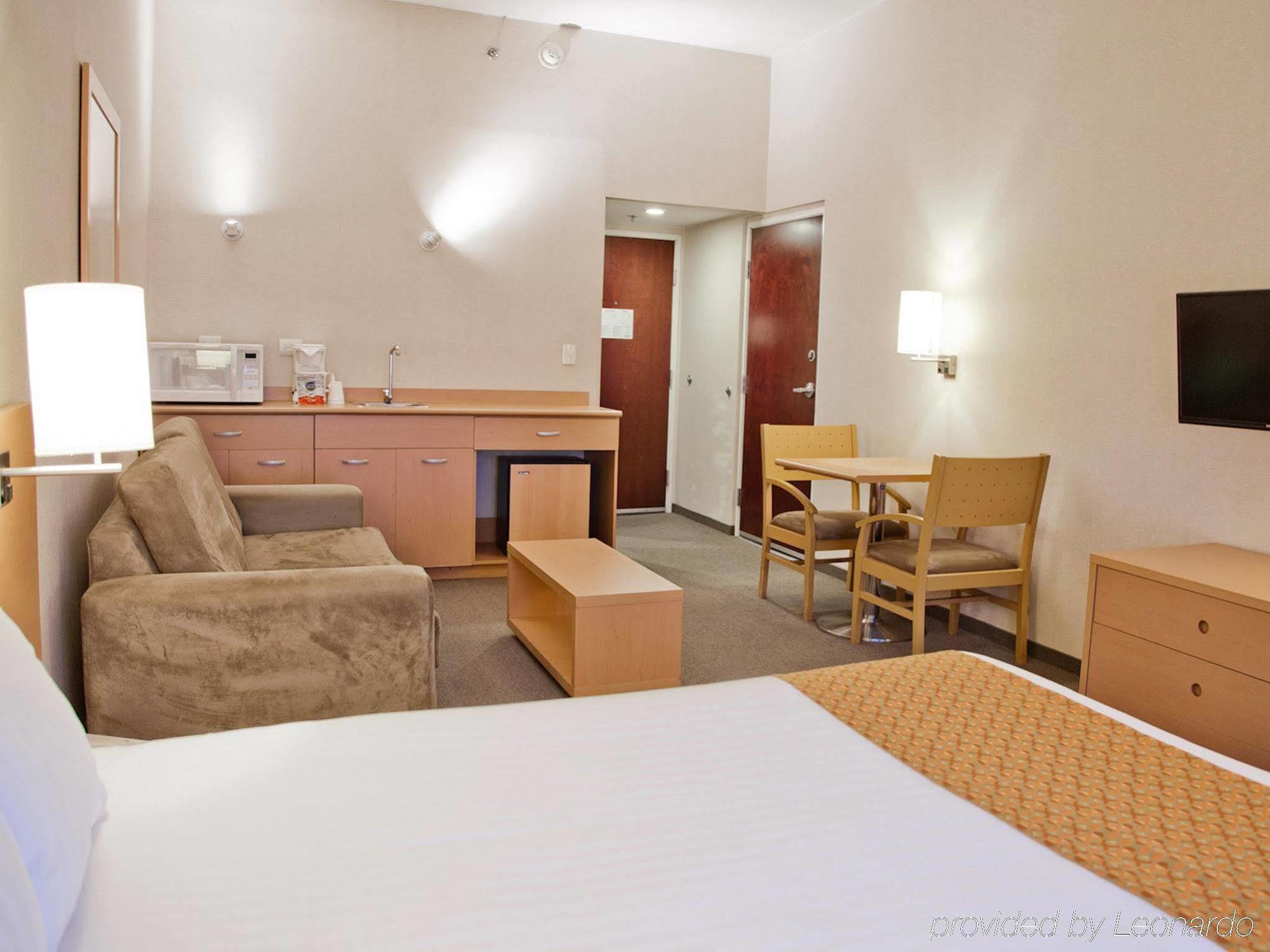 City Express By Marriott Celaya Parque Zewnętrze zdjęcie